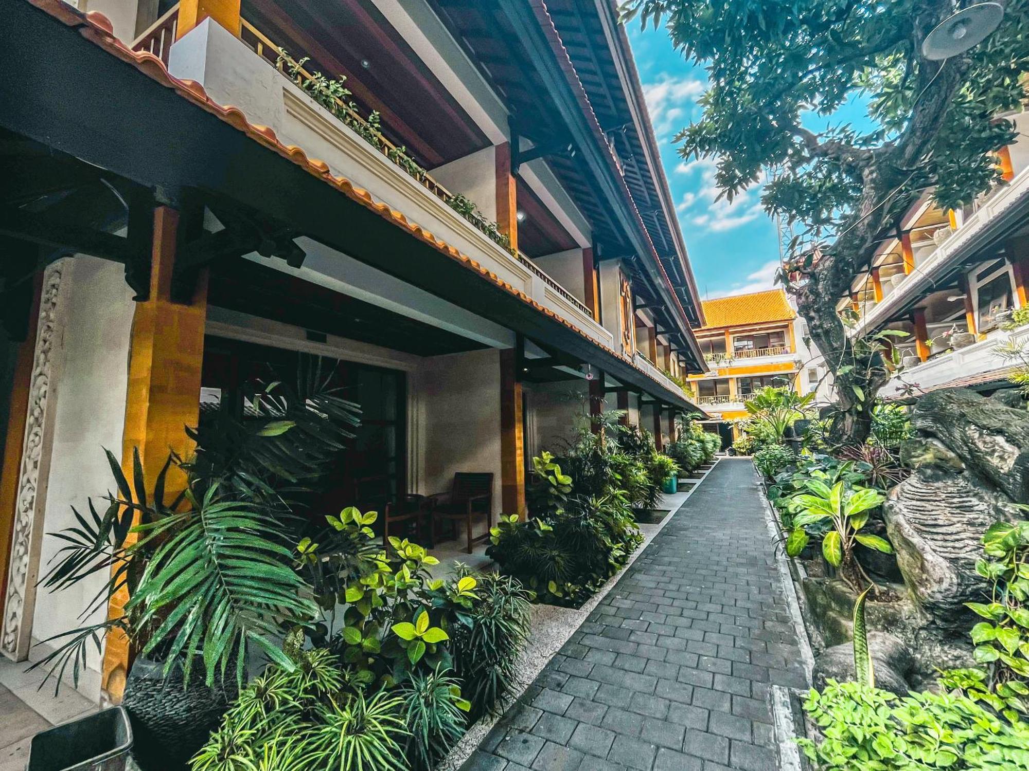 Bali Summer Hotel By Amerta Kuta Lombok Esterno foto