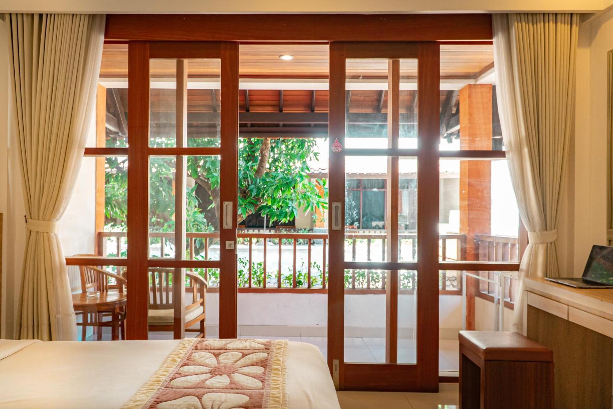 Bali Summer Hotel By Amerta Kuta Lombok Esterno foto