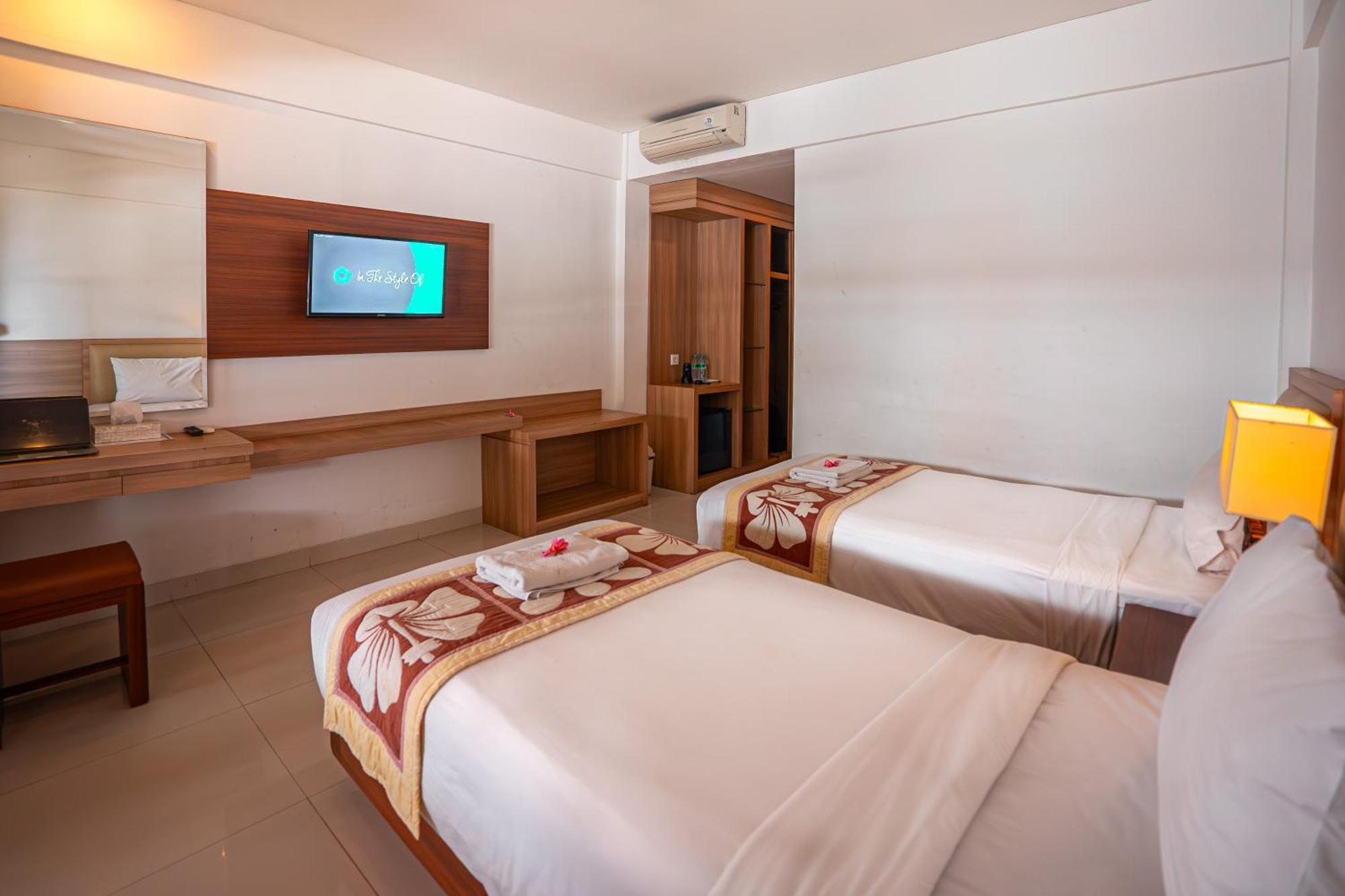 Bali Summer Hotel By Amerta Kuta Lombok Esterno foto